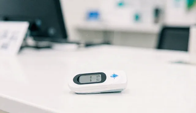 医疗健康服务中用户信任的两种建立方式对比